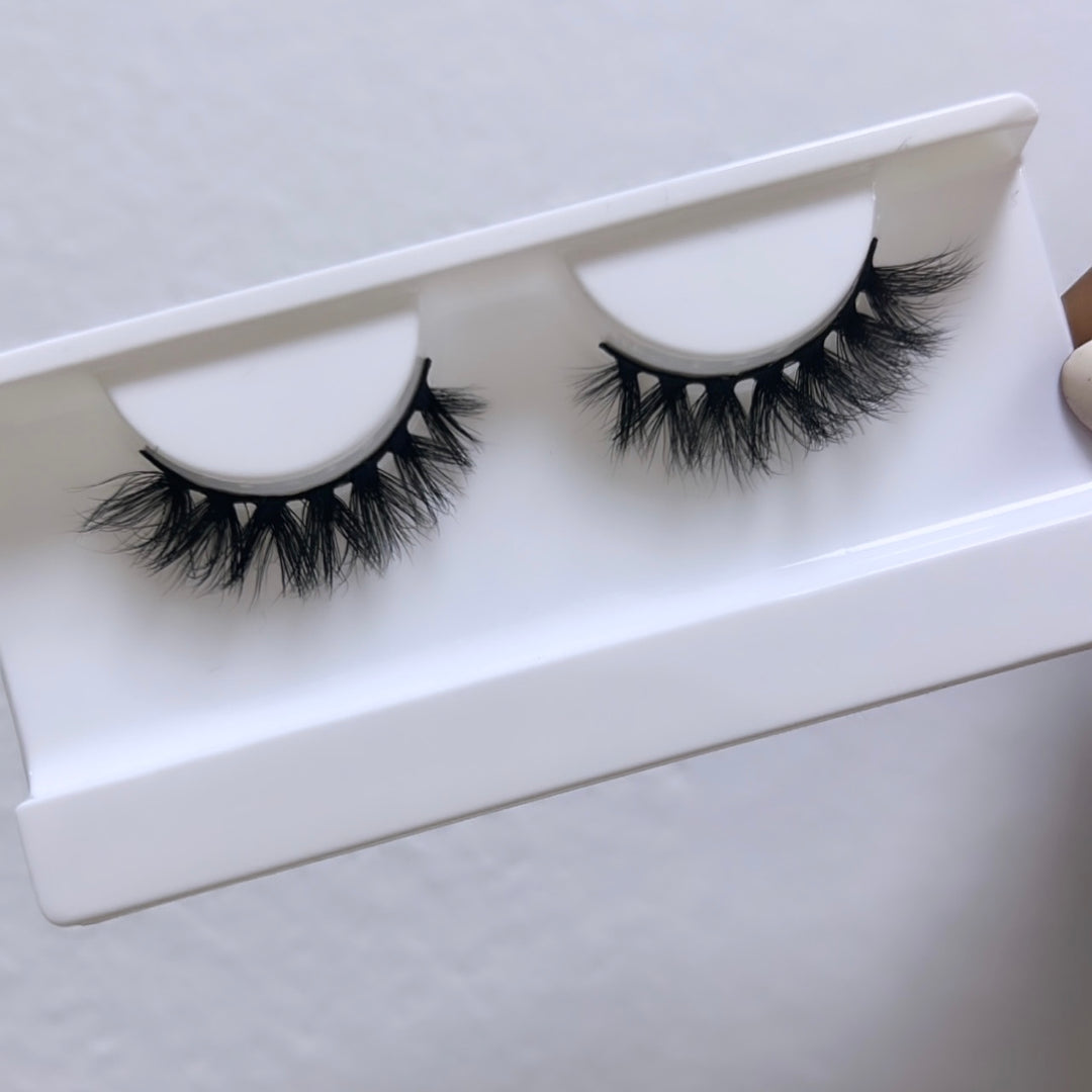 Zusu Lashes
